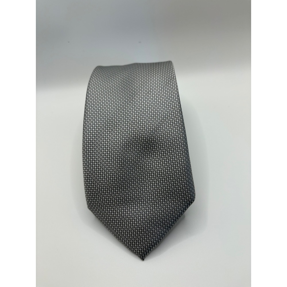 Michael Kors Mens Grey Silver Micro Check Pattern Polyester Necktie 3.25 Inch